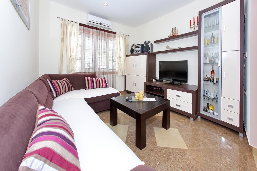 Apartments Melita Bibinje Oda fotoğraf