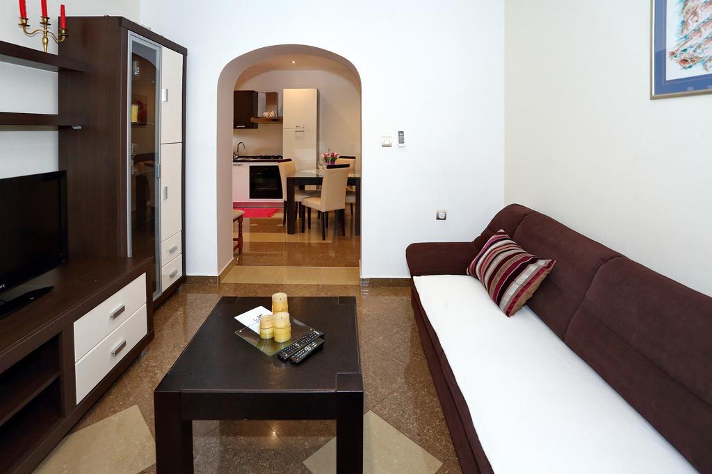 Apartments Melita Bibinje Oda fotoğraf